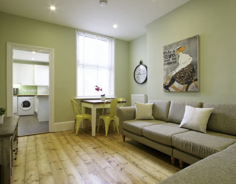 Main image of property: Newstead Grove, Nottingham