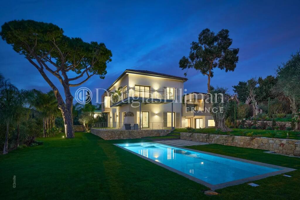 Main image of property: Provence-Alps-Cote d`Azur, Alpes-Maritimes, Cannes