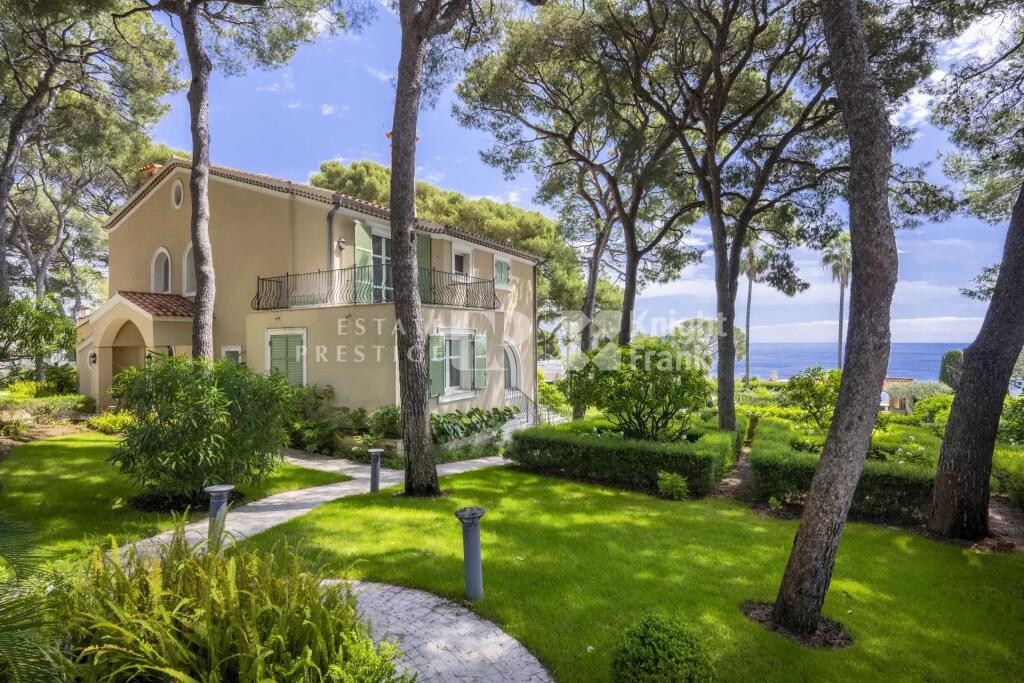Main image of property: Provence-Alps-Cote d`Azur, Alpes-Maritimes, St-Jean-Cap-Ferrat