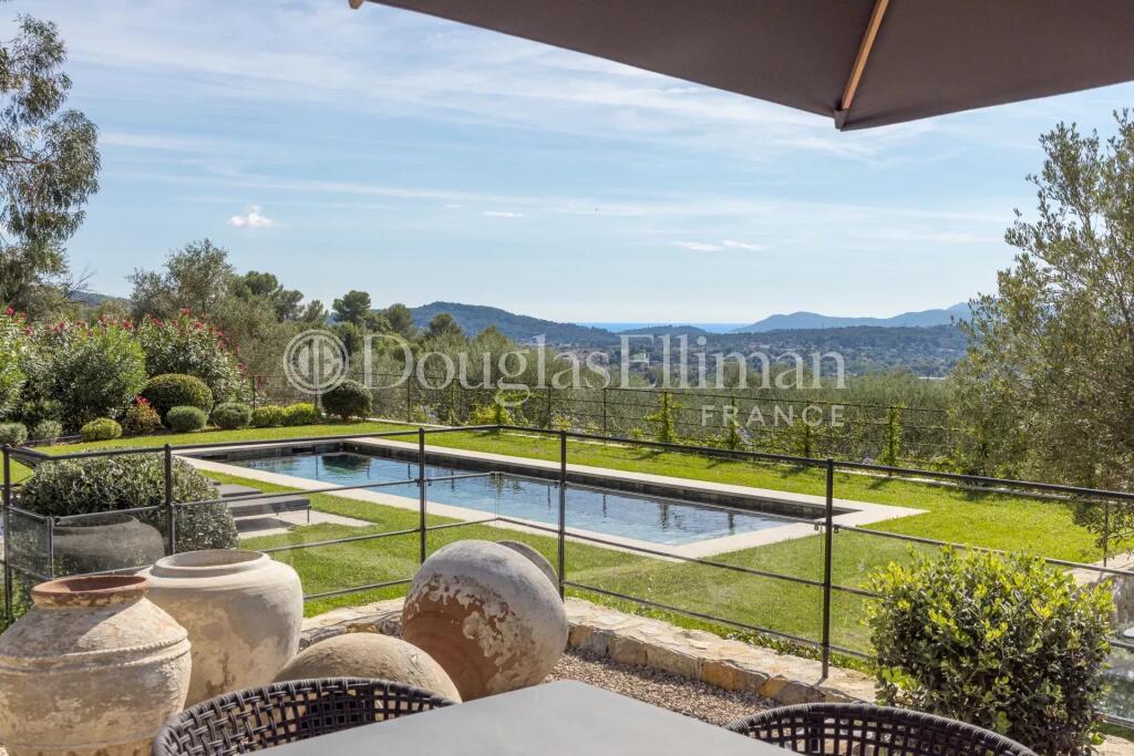 Main image of property: Provence-Alps-Cote d`Azur, Alpes-Maritimes, Valbonne