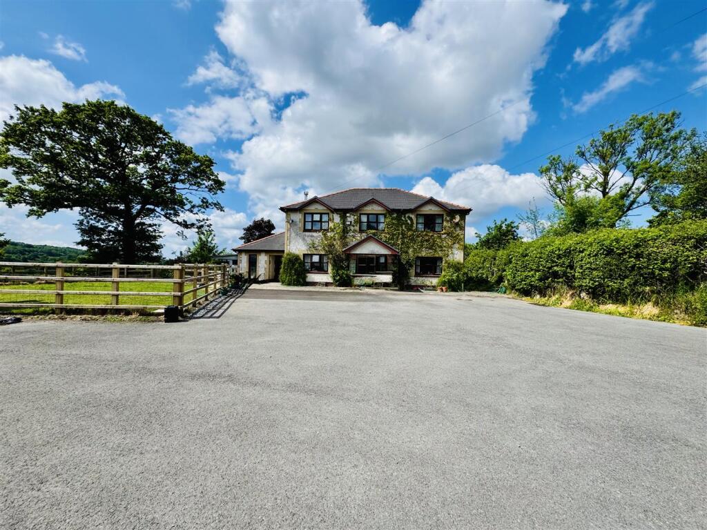 Main image of property: Heol Ddu, Ammanford