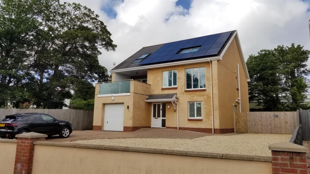 Main image of property: Clos Y Lloetrach, Pembrey, Burry Port