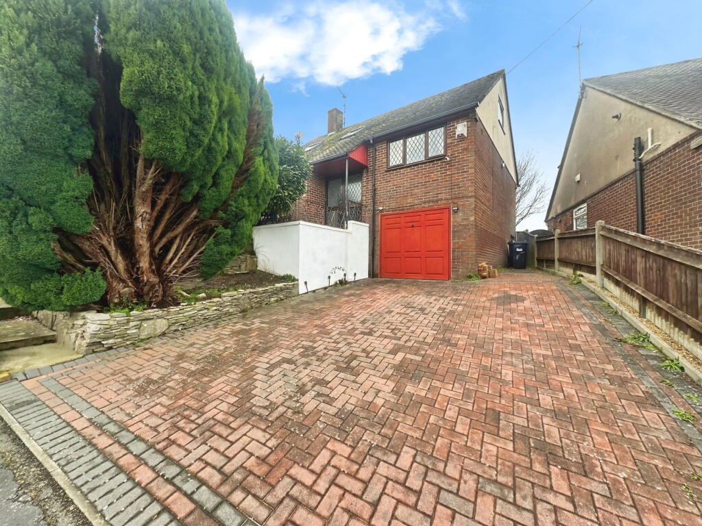 Main image of property: Hillview Road, Hythe, SO45