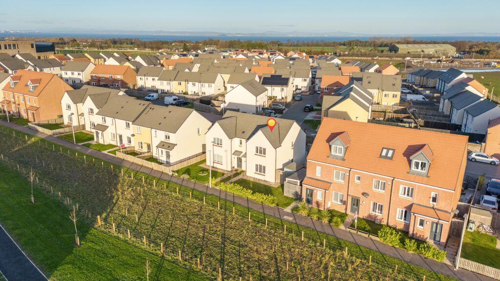 Main image of property: 38 Harvey Avenue, Wallyford, Musselburgh, EH21 8FA