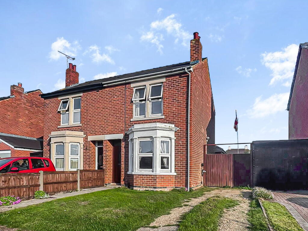 Main image of property: Elmbridge Road, Longlevens, Gloucester, GL2 0PH