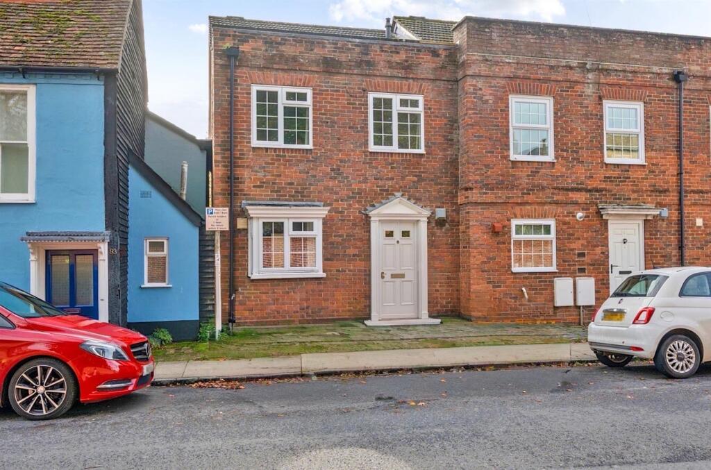 Main image of property: The Hundred, Romsey