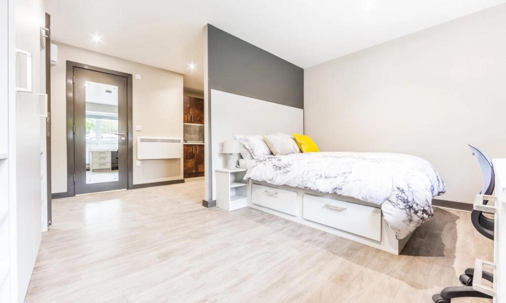 Main image of property: Monument House, Newcastle upon Tyne