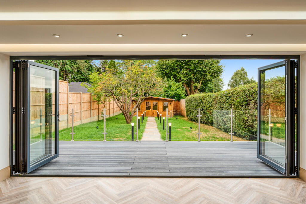 Main image of property: Cavendish Road, Barnet, EN5