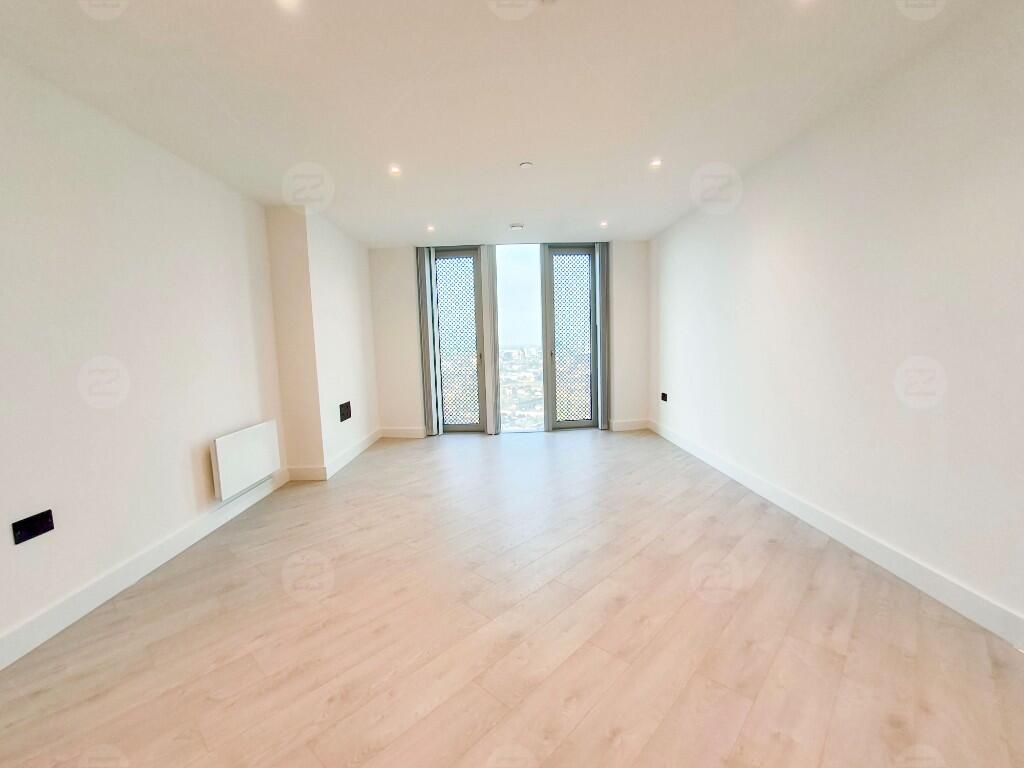 Main image of property: 28th Floor, Vista River Gardens, Trinity Way , Manchester, Greater Manchester, M3