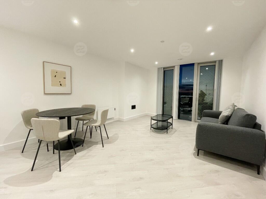 Main image of property: 28th Floor, Vista River Gardens, Trinity Way , Manchester, Greater Manchester, M3