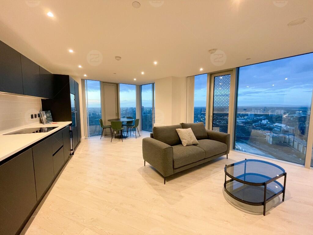 Main image of property: Corner Apartment, 35th Floor, Trinity Way , Manchester, Greater Manchester, M3