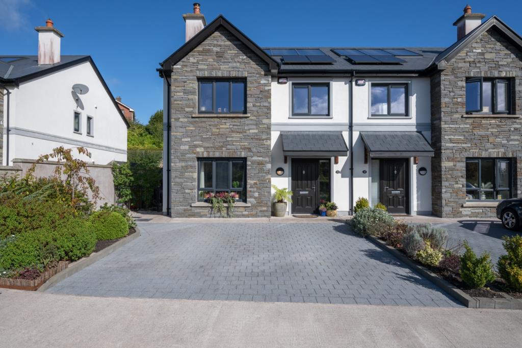 Main image of property: 11 Crawford Manor, Crawford Woods, Glanmire, Cork, T45 CX95