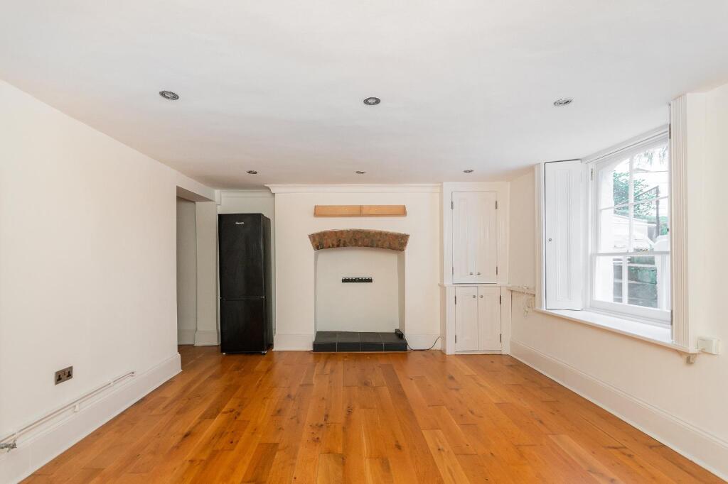Main image of property: Camden Terrace, Cliftonwood