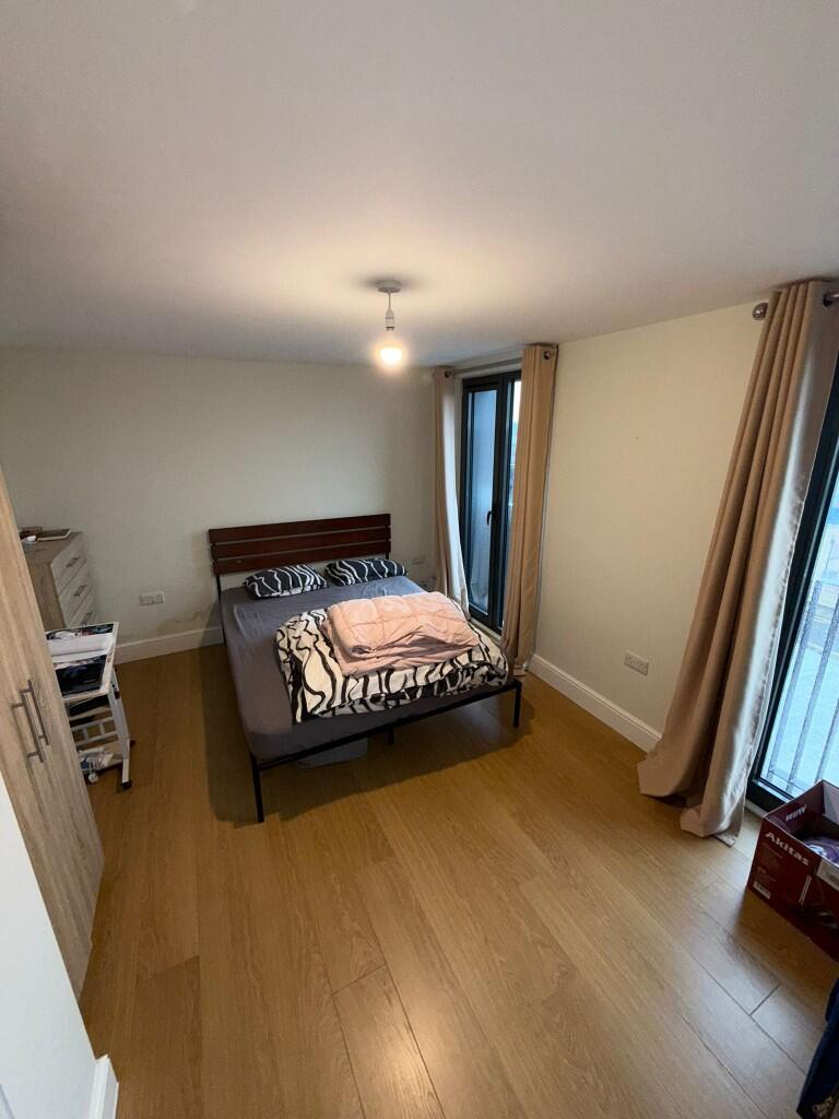 Main image of property: High Road, Ilford, London, IG1