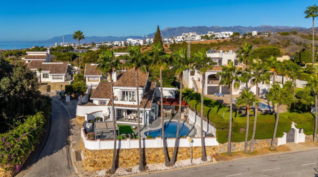Main image of property: Calahonda, Málaga, Andalusia