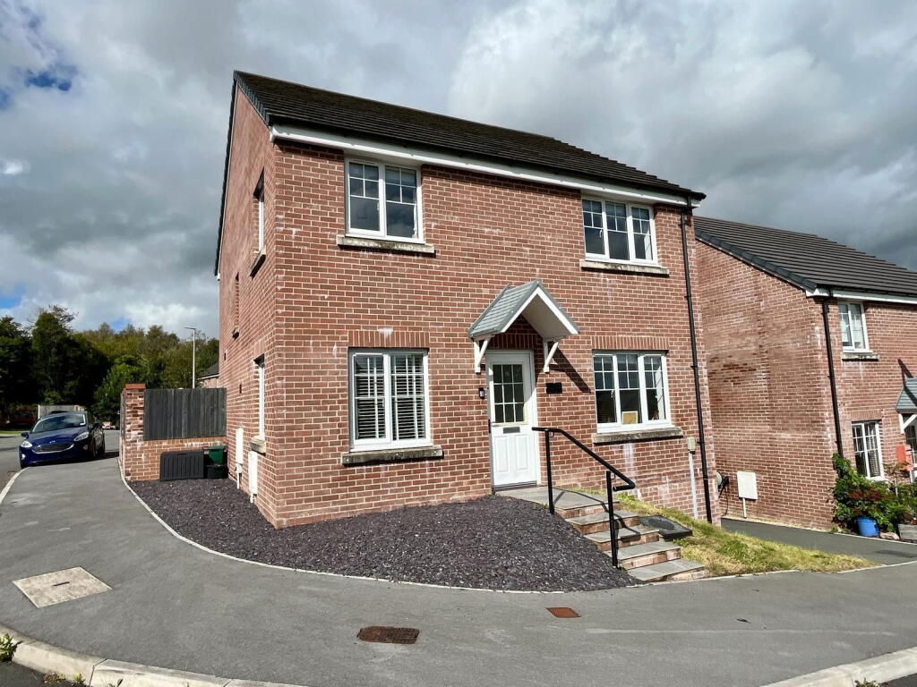 Main image of property: Clos Benallt Fawr, Swansea, SA4 0TQ