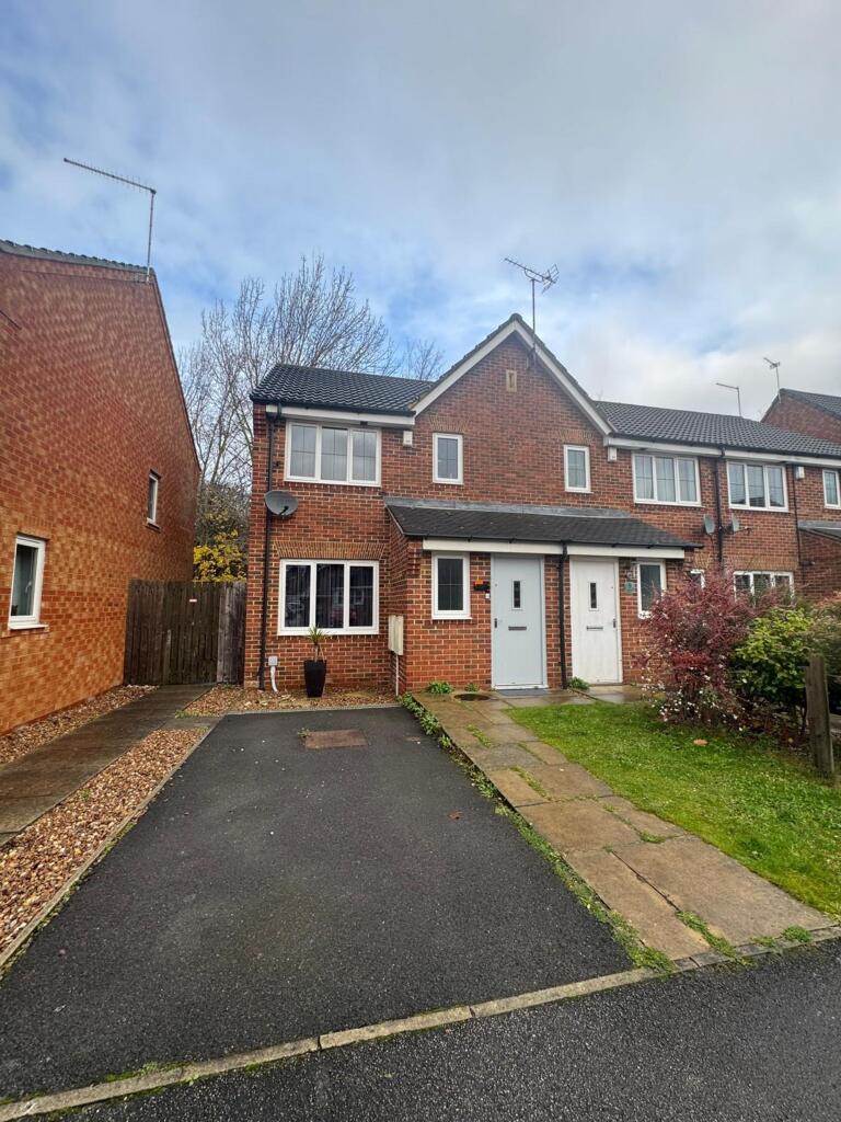 Main image of property: Cromwell Mount, Pontefract, WF8