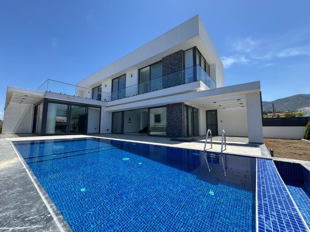 Main image of property: Alsancak, Girne