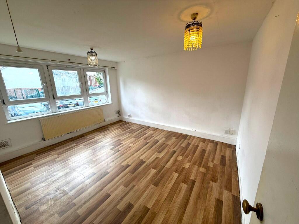Main image of property: Thornhill Gardens, Barking, London, IG11