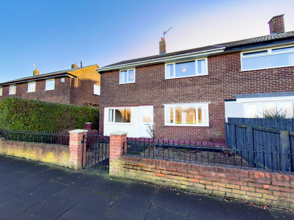 Main image of property: 4 Tyne View Gardens, Gateshead, Tyne and Wear NE10 0YP