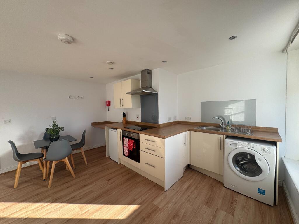 Main image of property: Robinhood Apartment 3