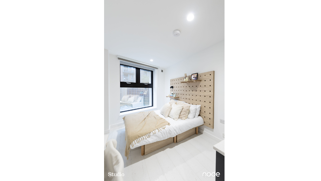 Main image of property: Commercial Road, London, E14