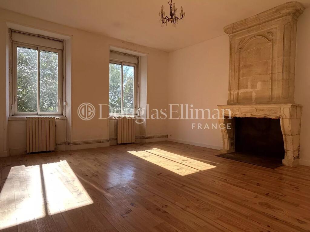 Main image of property: Aquitaine, Gironde, St-André-de-Cubzac