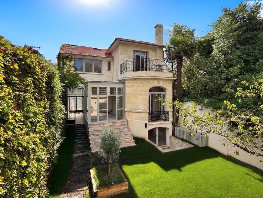 Main image of property: Aquitaine, Gironde, Bordeaux