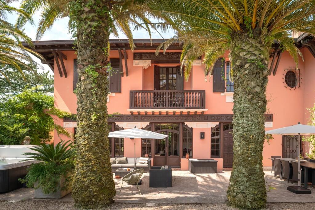 Main image of property: Aquitaine, Pyrénées-Atlantiques, Anglet