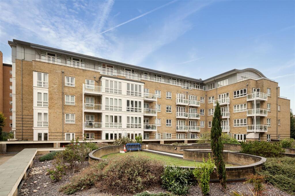 Main image of property: St. Davids Square, Canary Wharf, London, E14