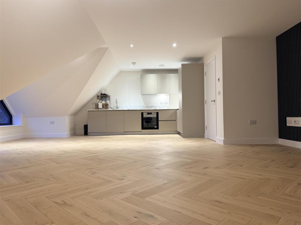 Main image of property: Somerset Rd, Ealing, London, W13