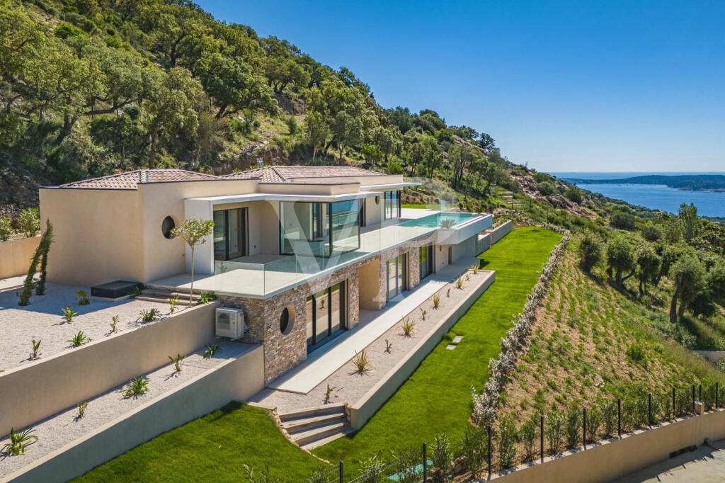 Main image of property: Provence-Alps-Cote d`Azur, Var, Grimaud