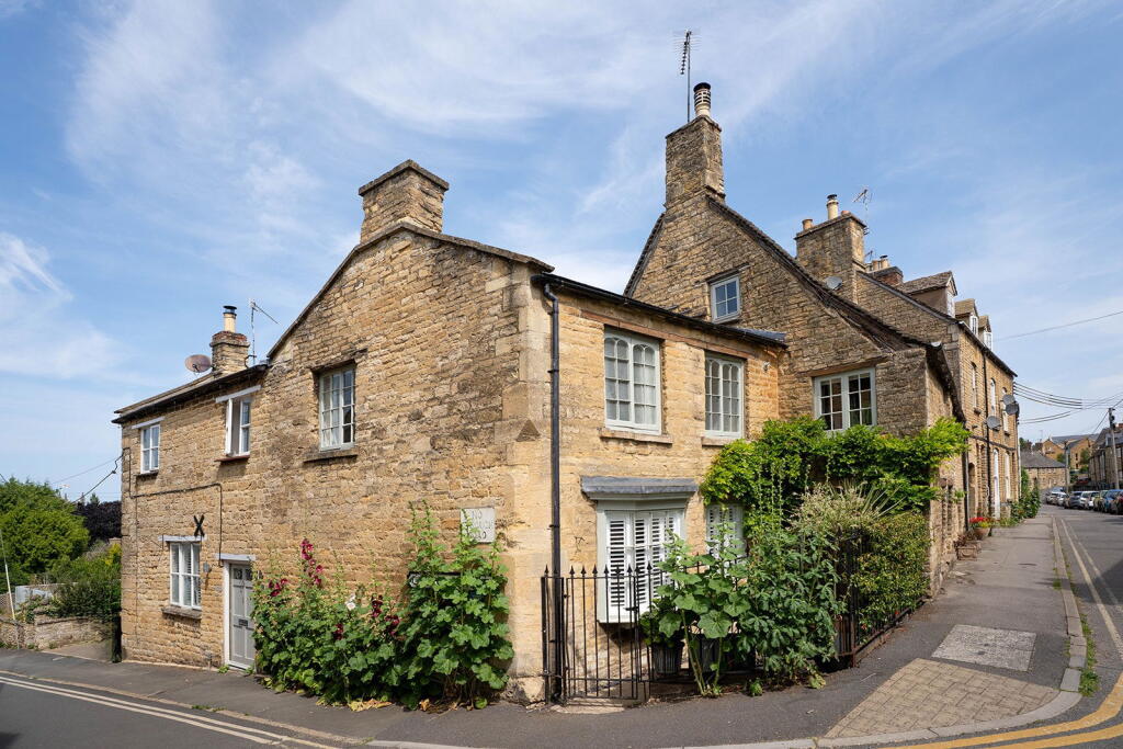 Main image of property: Spring Street, Chipping Norton, OX7 5NN