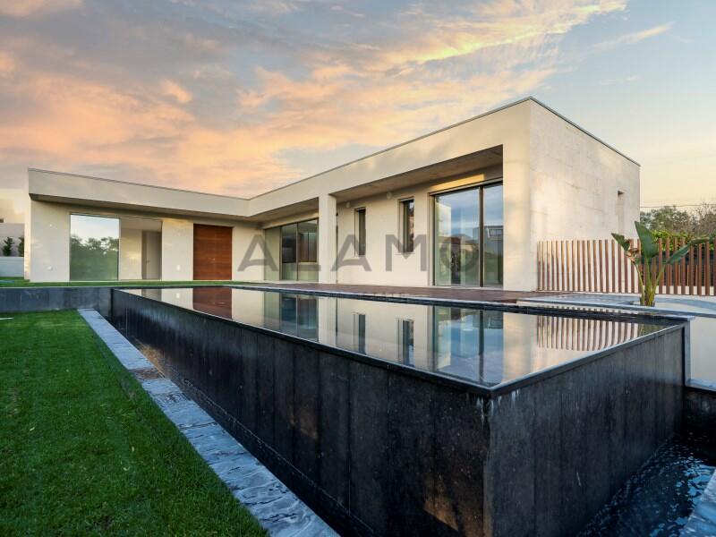 Main image of property: Algarve, Almancil