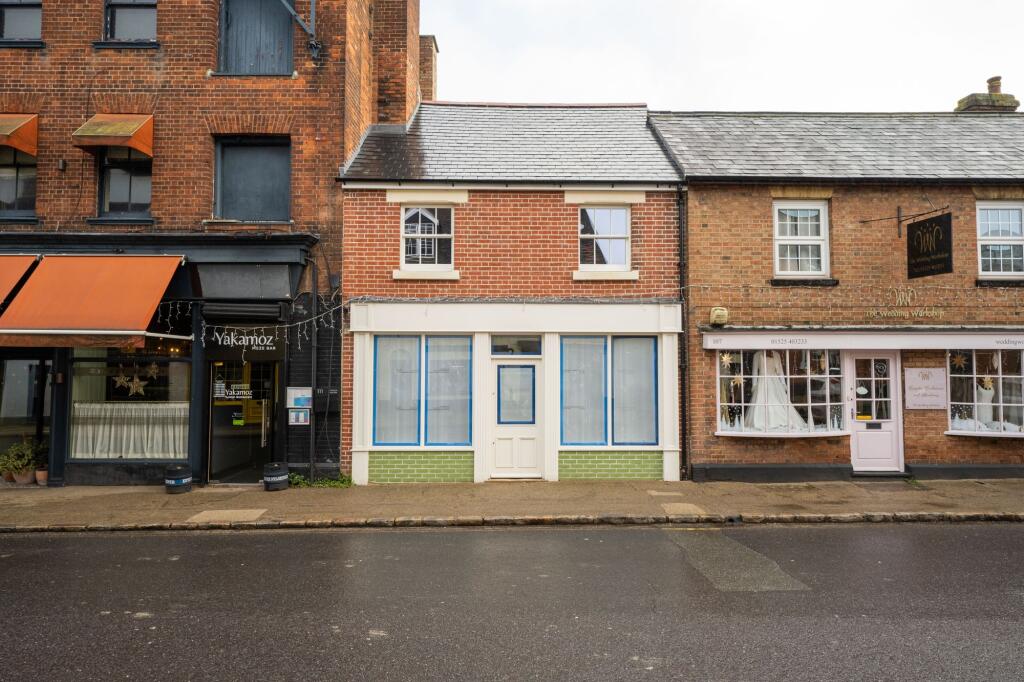 Main image of property: 109 Dunstable Street, Ampthill, Bedford, Mk45 2NG