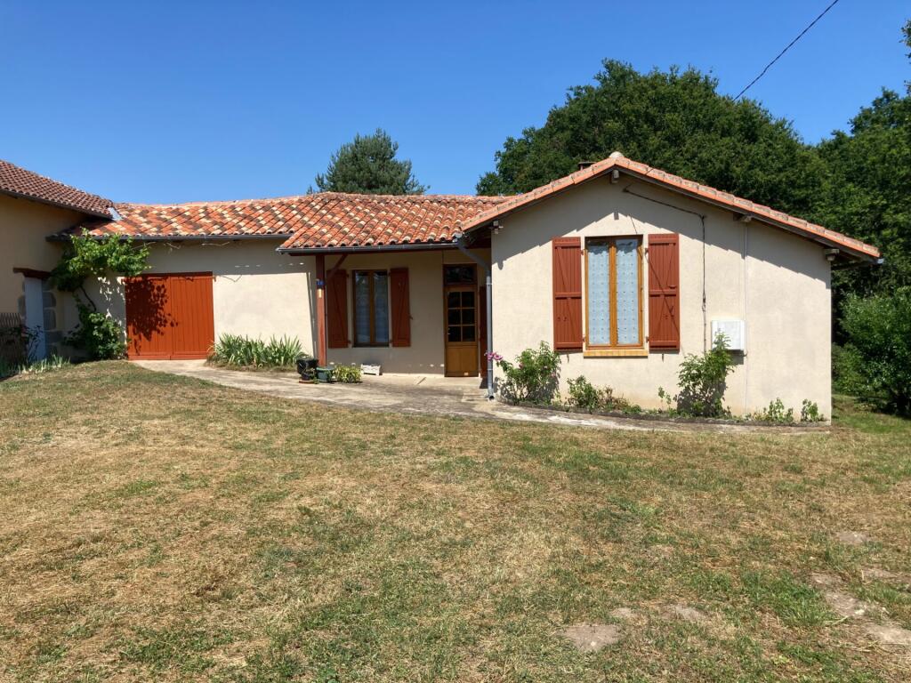 Main image of property: 16500 confolens