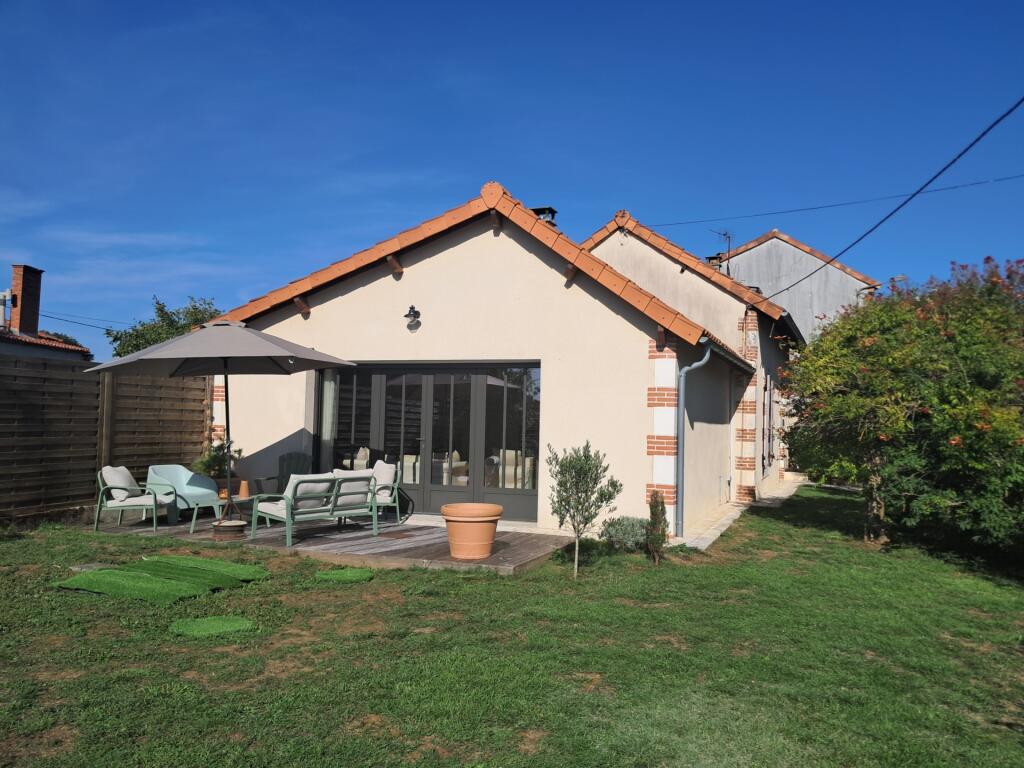 Main image of property: 16500 abzac