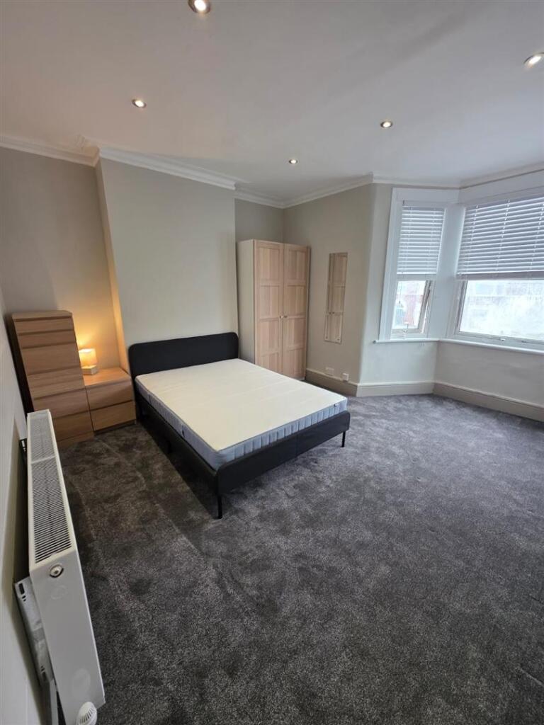 Main image of property: Kingswood Road, Ilford