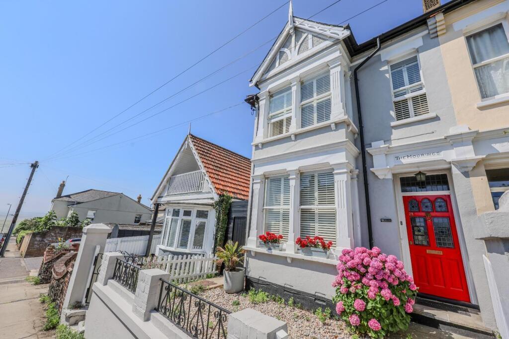 Main image of property: Avenue Road, Leigh-On-Sea
