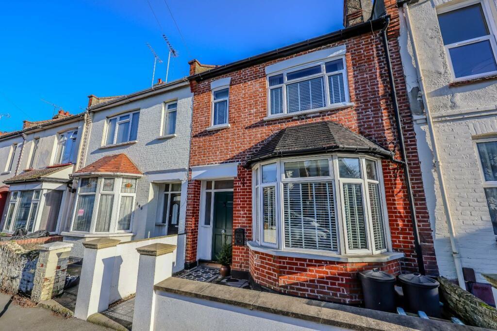 Main image of property: Silverdale Avenue, Westcliff-On-Sea