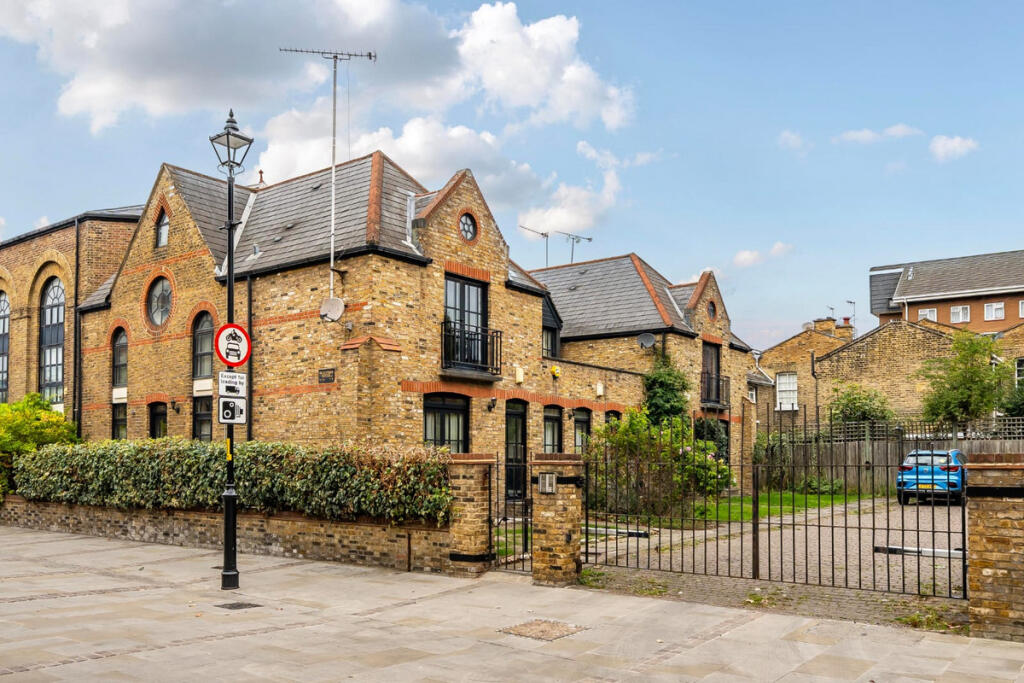 Main image of property: Malvern House, London, SE17