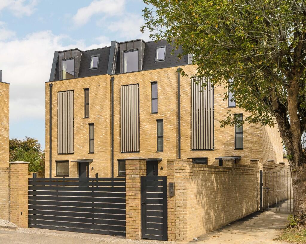 Main image of property: 14-30 Bryanston Close, Norwood Green, Southall, 
UB2 4JR