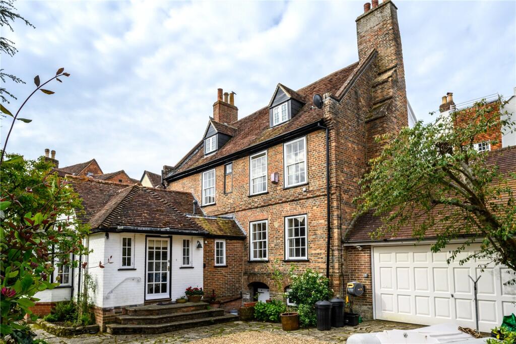 Main image of property: Quay Hill, Lymington, Hampshire, SO41