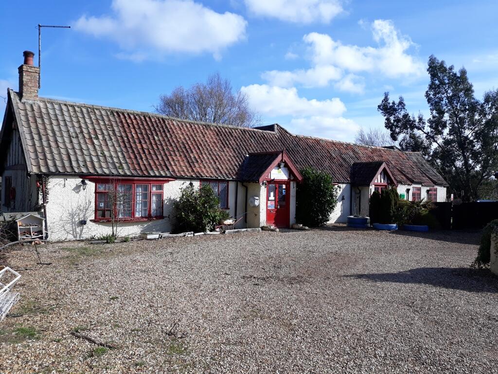 Main image of property: The Grooms Cottage, Coppingford Road, Sawtry, Huntingdon, Cambridgeshire, PE28 5XT
