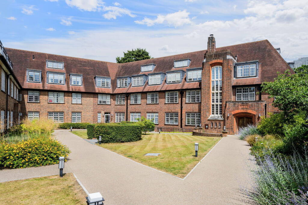 Main image of property: Lesbourne Road, Reigate