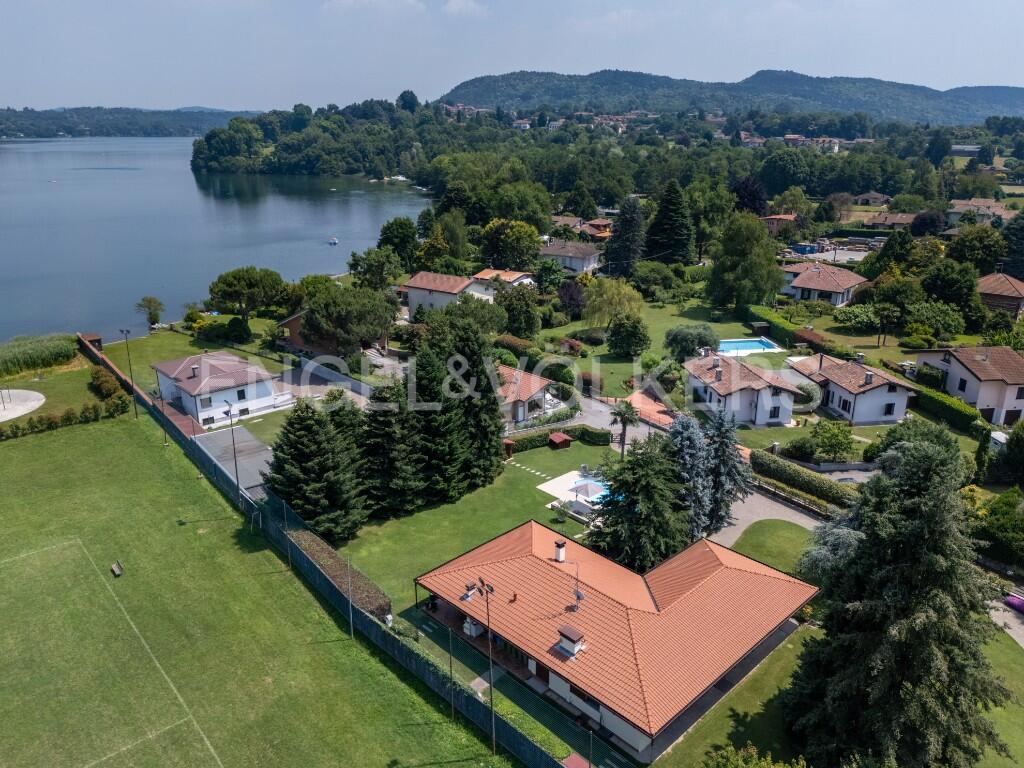 Main image of property: Brebbia, Varese, Lombardy