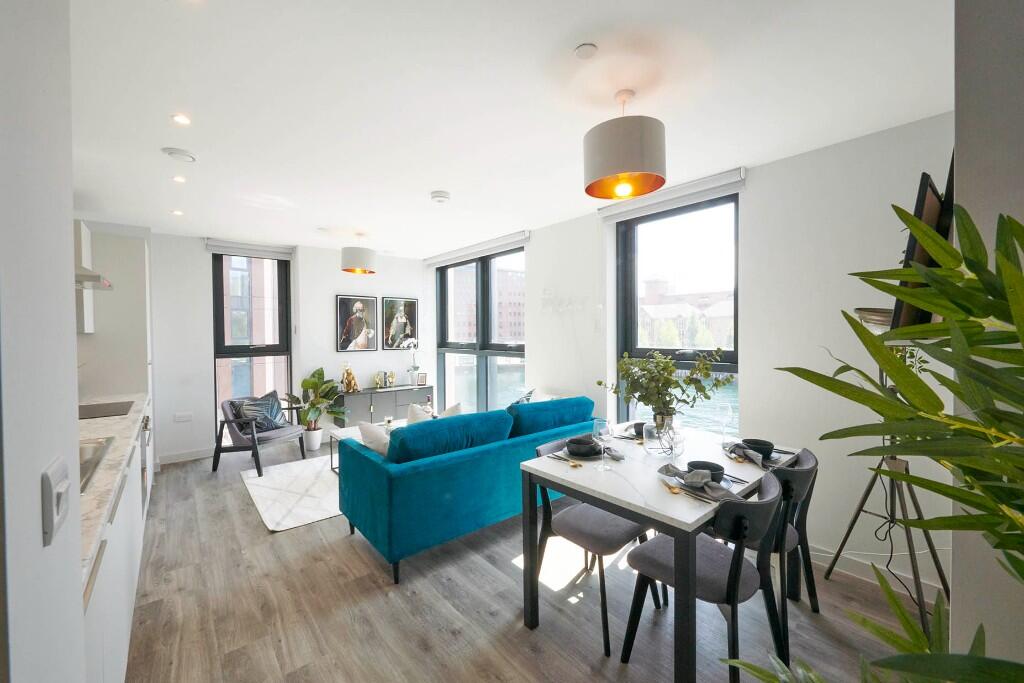 Main image of property: Duet, Salford Quays