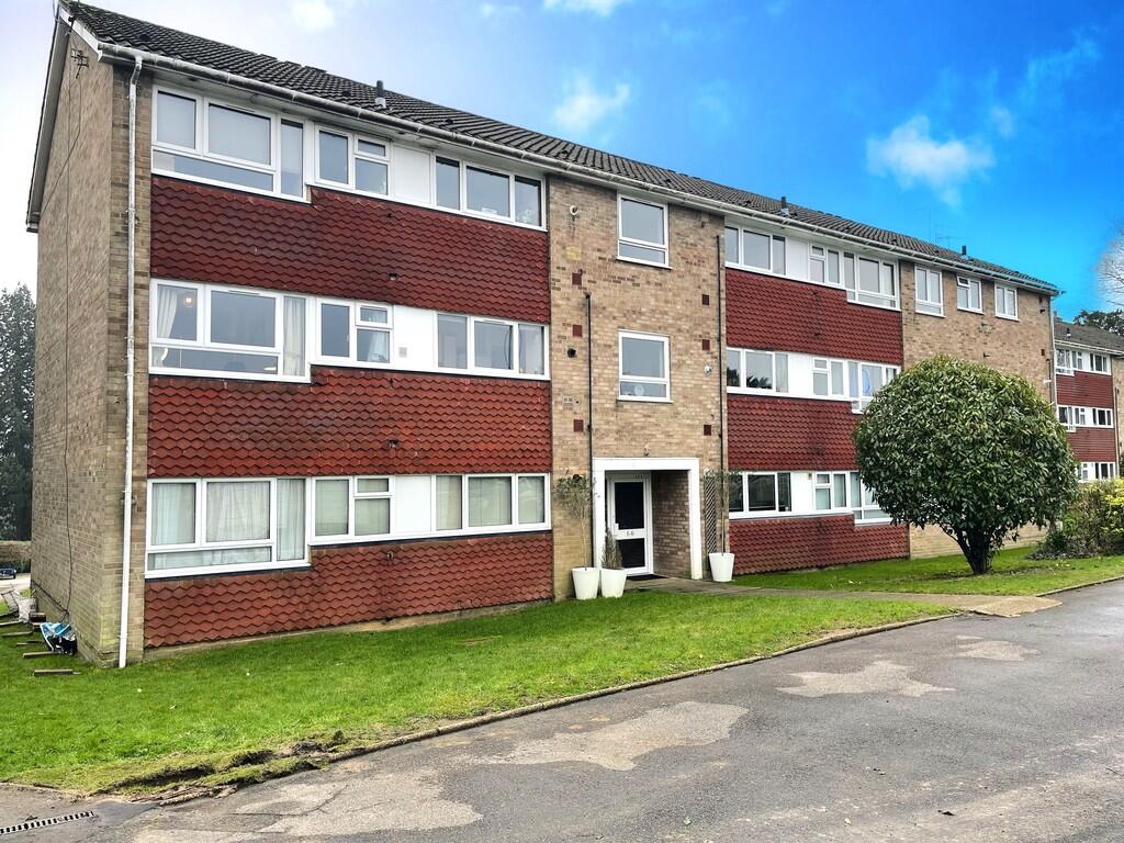 Main image of property: Oxted