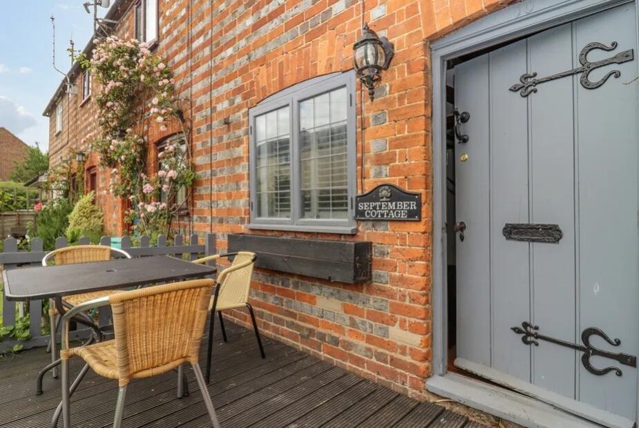 Main image of property: 10 Martins Lane, Dorchester-on-Thames, Wallingford