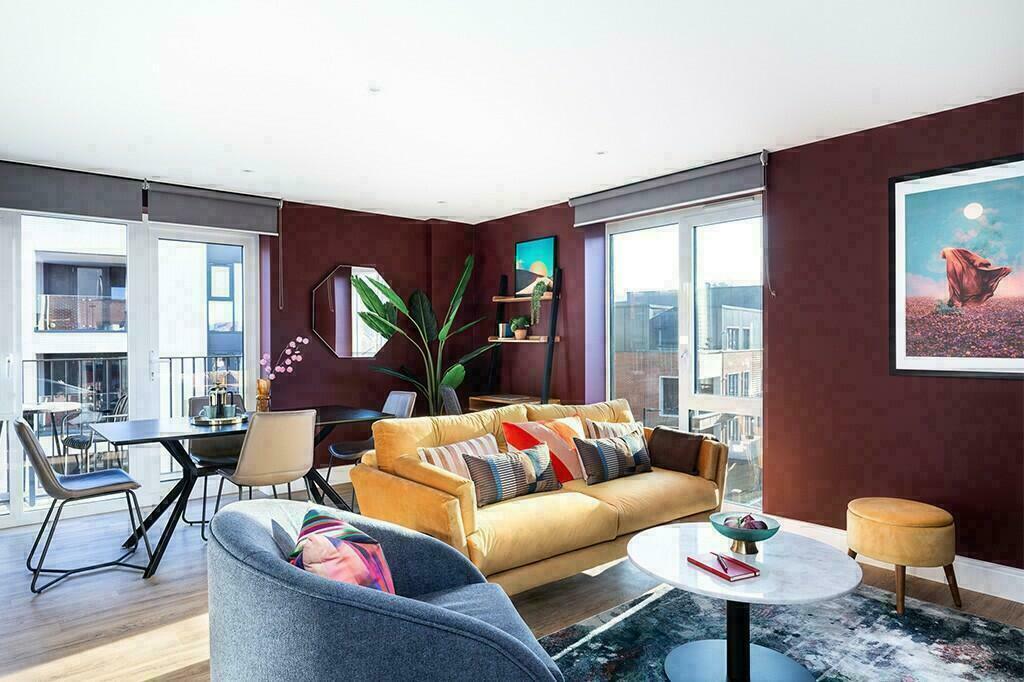 Main image of property: Kooky High Wycombe, Desborough Road, High Wycombe, Buckinghamshire, HP11